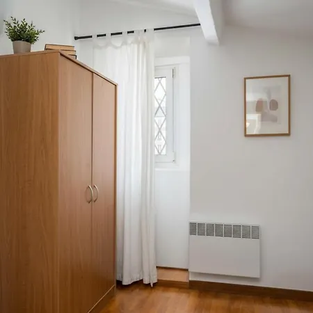 Rmb - T2 Au Dernier Etage Au Coeur De Avec Ac *