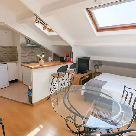 Appartement Rmb - T2 Au Dernier Etage Au Coeur De Avec Ac Nice