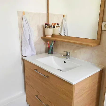 Apartamento Rmb - T2 Au Dernier Etage Au Coeur De *