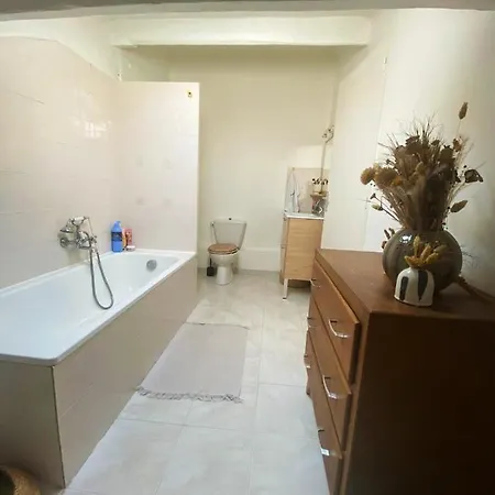 Apartamento Rmb - T2 Au Dernier Etage Au Coeur De Nice
